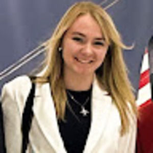 Meet your Posher, Caitlin